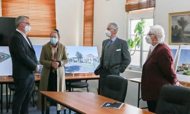 Health Minister Visits Daylesford Hospital