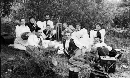 The History Files:  Pic Nic at Mount Franklin