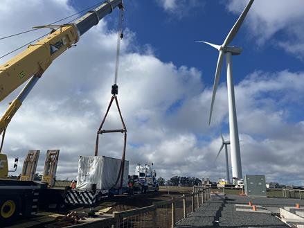 Big Battery Arrives on Leonard’s Hill