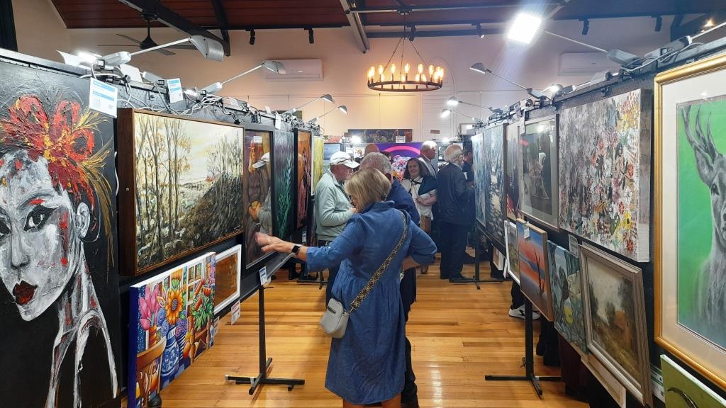 Wonderful Opening Night for the Daylesford Rotary Art Show
